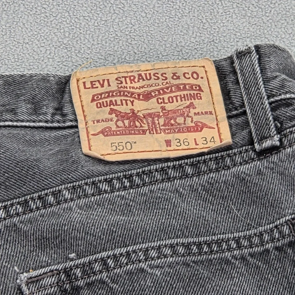 Levis 550 Jeans Mens Black Relaxed Fit Tapered Leg Zip Faded Denim‎ fits 32x30